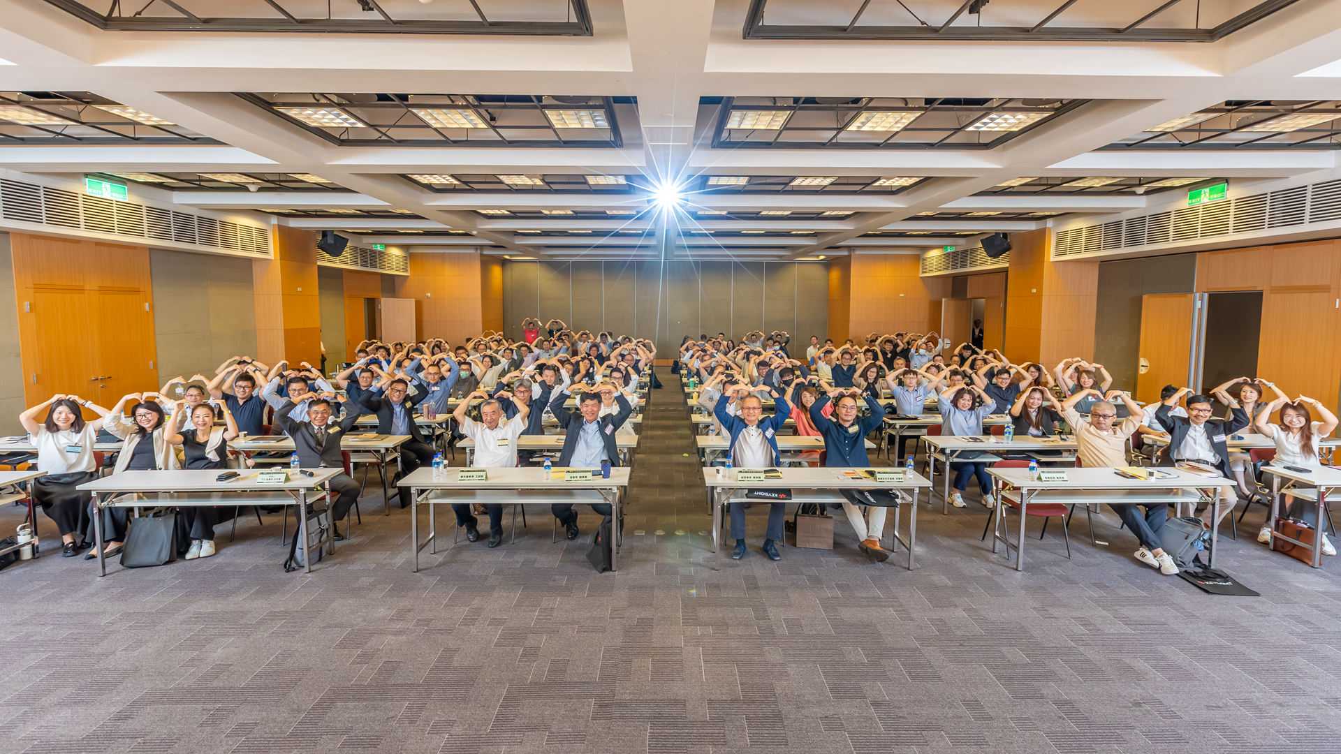 2025.09.16-遽變下的連接產業技術論
